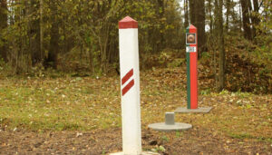 Ar Baltkrievijā reģistrētu transportlīdzekli turpmāk nevarēs iebraukt Latvijā